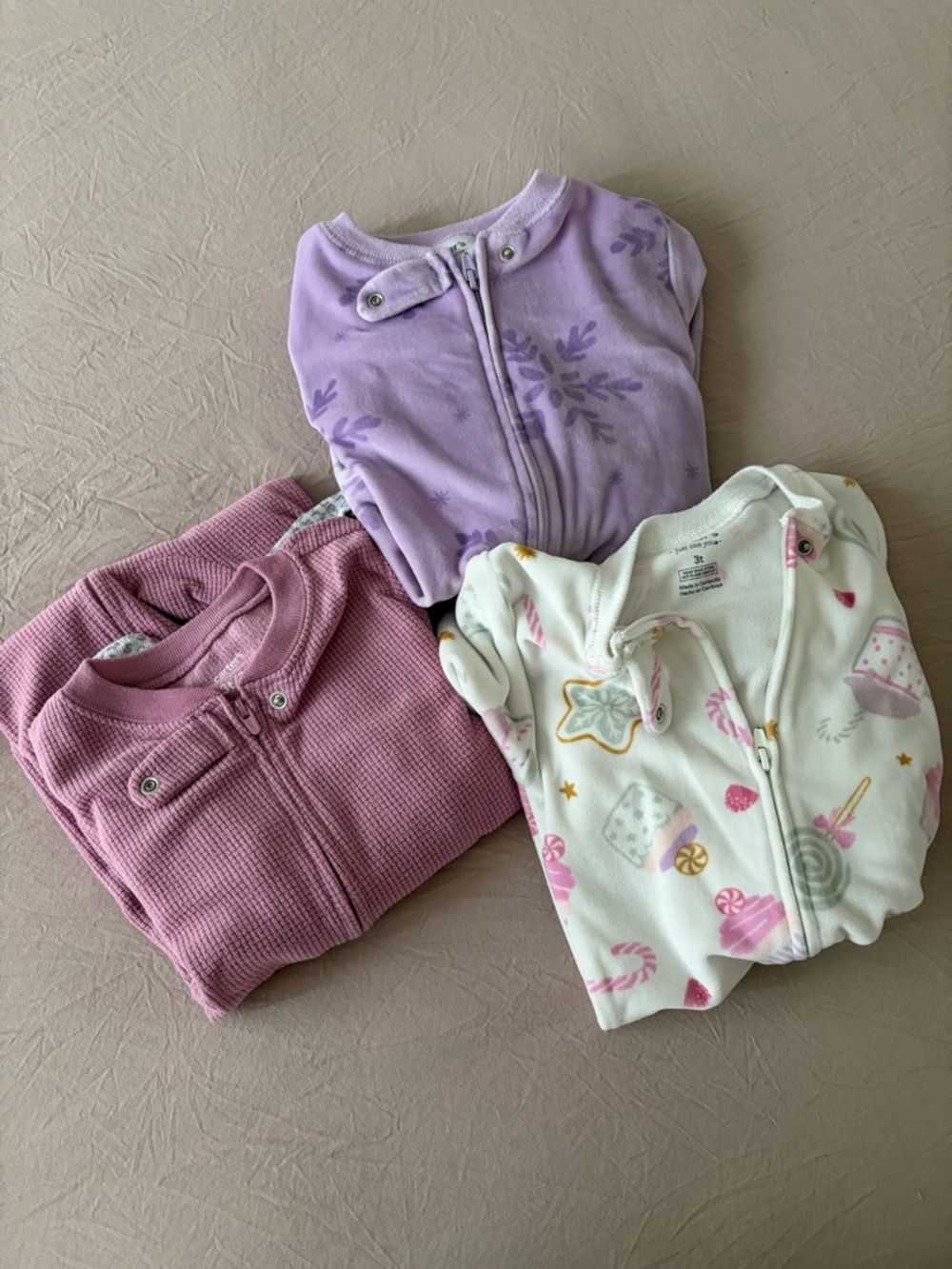 VGUC 3T Carter's lot of 3 fleece zip up footie pajamas